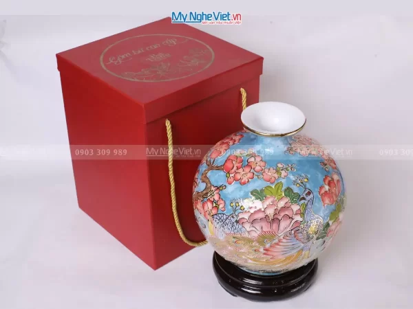 Bình Thu Tài Hút Lộc Vẽ Vàng Kim Hình Sen Và Hoa Mẫu Đơn Đắp Nổi