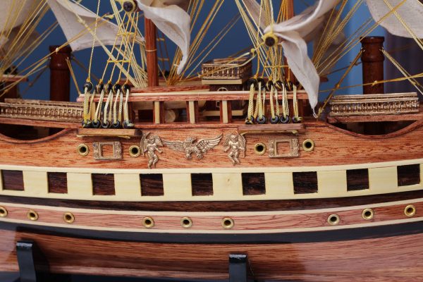 Mô hình thuyền buồm phong thủy France II gỗ tự nhiên