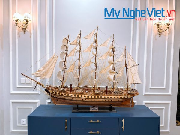 Mô hình thuyền buồm phong thủy France II gỗ tự nhiên