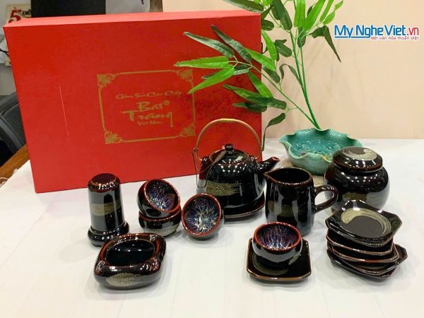 Bình trà hỏa biến quệt trắng và phụ kiện