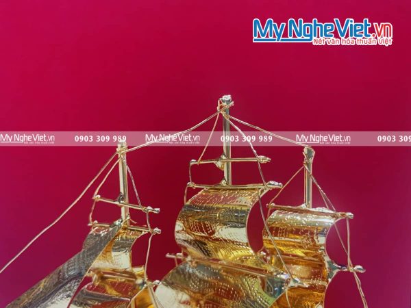 Mô Hình thuyền dát vàng 24k