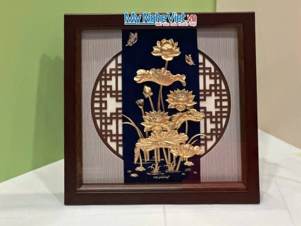 Tranh dát vàng hoa sen - Mạ vàng 24K TD33