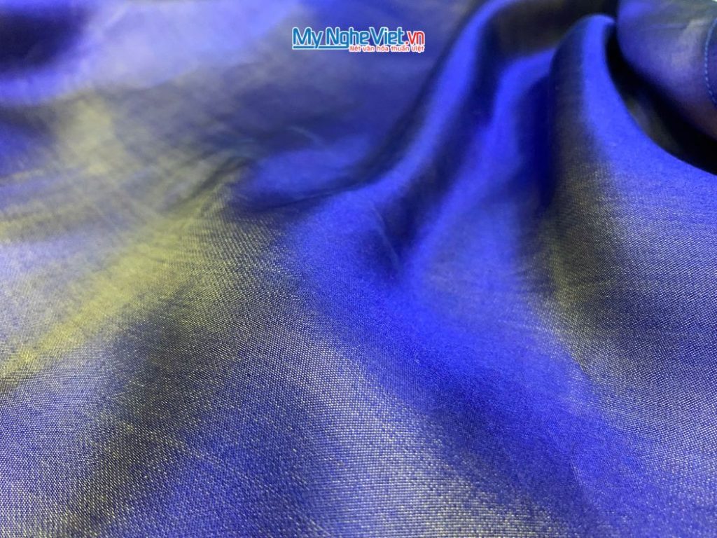 Quà Tặng Vỏ Gối Lụa Màu Tím Vàng Đồng