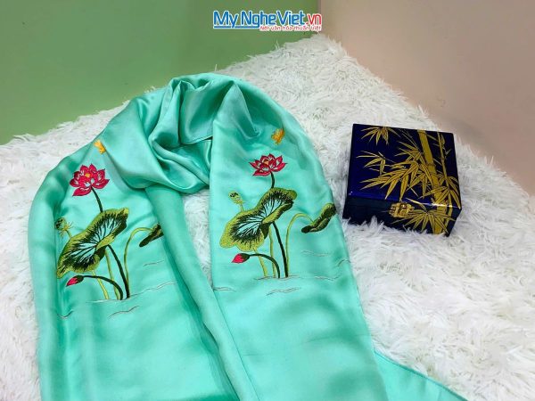 Quà Tặng Hộp Sơn Mài Lá Trúc & Khăn Lụa Hà Đông