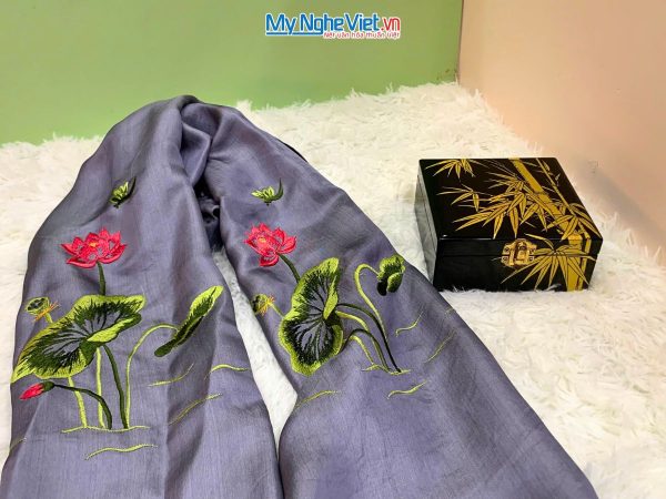 Quà Tặng Hộp Sơn Mài Lá Trúc & Khăn Lụa Hà Đông