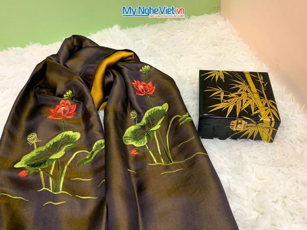 Quà Tặng Hộp Sơn Mài Lá Trúc & Khăn Lụa Hà Đông
