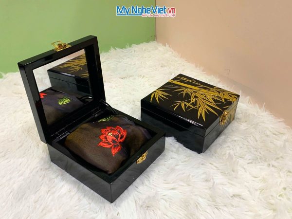 Quà Tặng Hộp Sơn Mài Lá Trúc & Khăn Lụa Hà Đông