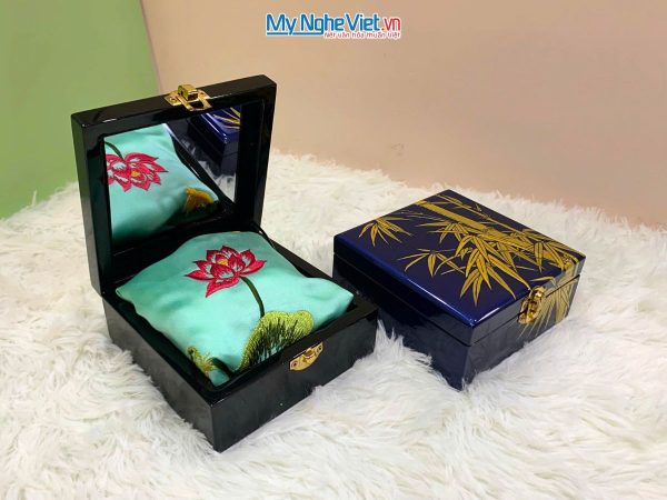 Quà Tặng Hộp Sơn Mài Lá Trúc & Khăn Lụa Hà Đông