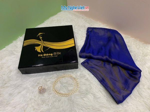 Quà Tặng Vỏ Gối Lụa Màu Tím Vàng Đồng Và Hộp Sơn Mài Cao Cấp