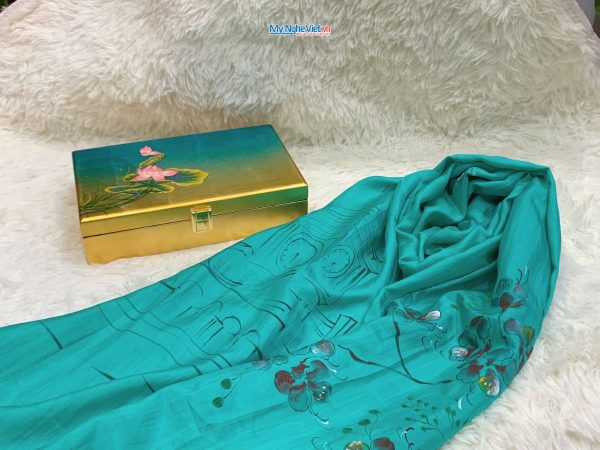 Quà tặng hộp trang sức và khăn lụa vẽ chợ Bến Thành