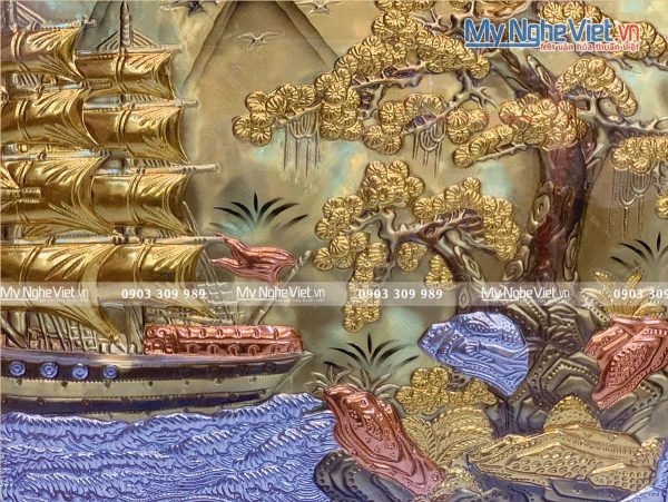 Tranh đồng Thuận Buồm xuôi gió dát vàng