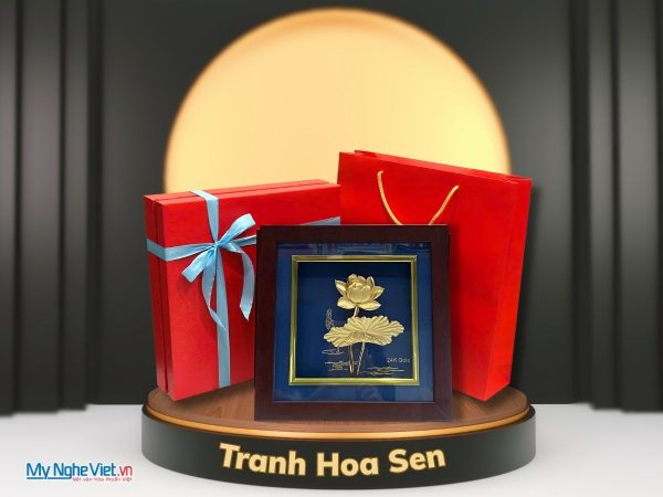 Tranh Đồng Hoa Sen Dát Vàng 24K Nền Xanh Và Hộp Quà Tặng Cao Cấp