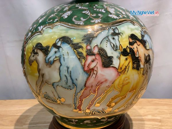 Bình thu tài hút lộc gốm Bát Tràng vẽ mã đáo thành công đắp nổi