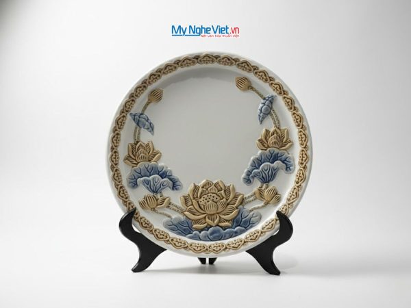 Tranh đĩa gốm Bát Tràng hoa sen trắng đắp nổi - Quà sang trọng