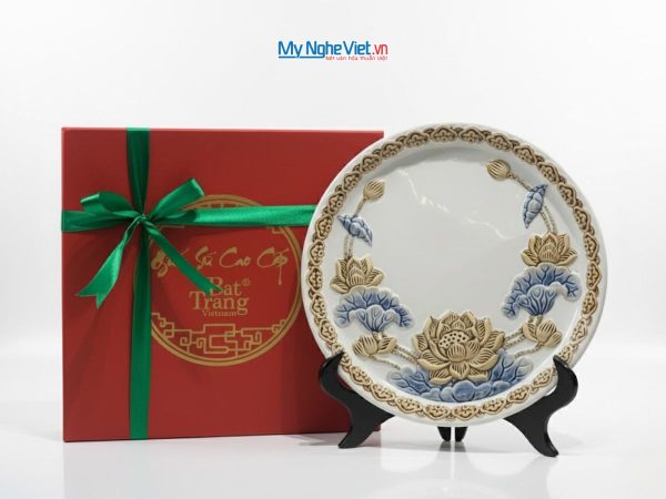 Tranh đĩa gốm Bát Tràng hoa sen trắng đắp nổi - Quà sang trọng