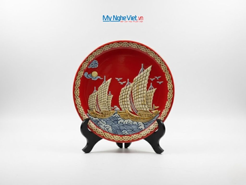 Tranh Đĩa Gốm Bát Tràng Thuận Buồm Xanh Coban Đắp Nổi - Quà biếu sang trọng