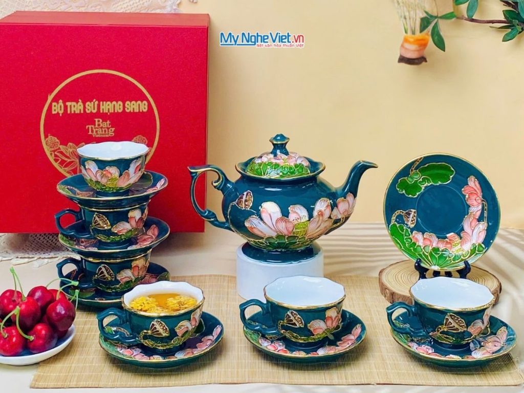 Bộ Bình Trà Queen Ngọc Lục Liên Hồng Vẽ Vàng Kim Đắp Nổi Hoa Sen