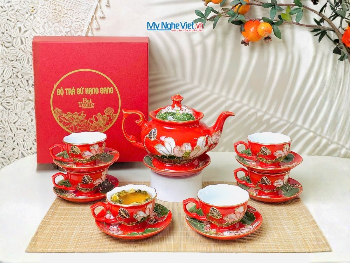 Bộ Bình Trà Queen Màu Đỏ Vẽ Vàng Kim Họa Tiết Hoa Đắp Nổi Hoa Sen